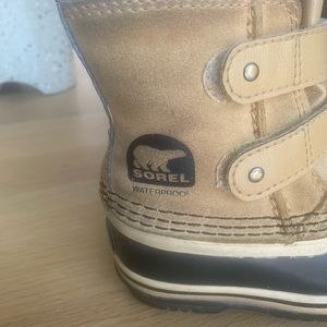 Sorel boots size 6 waterproof